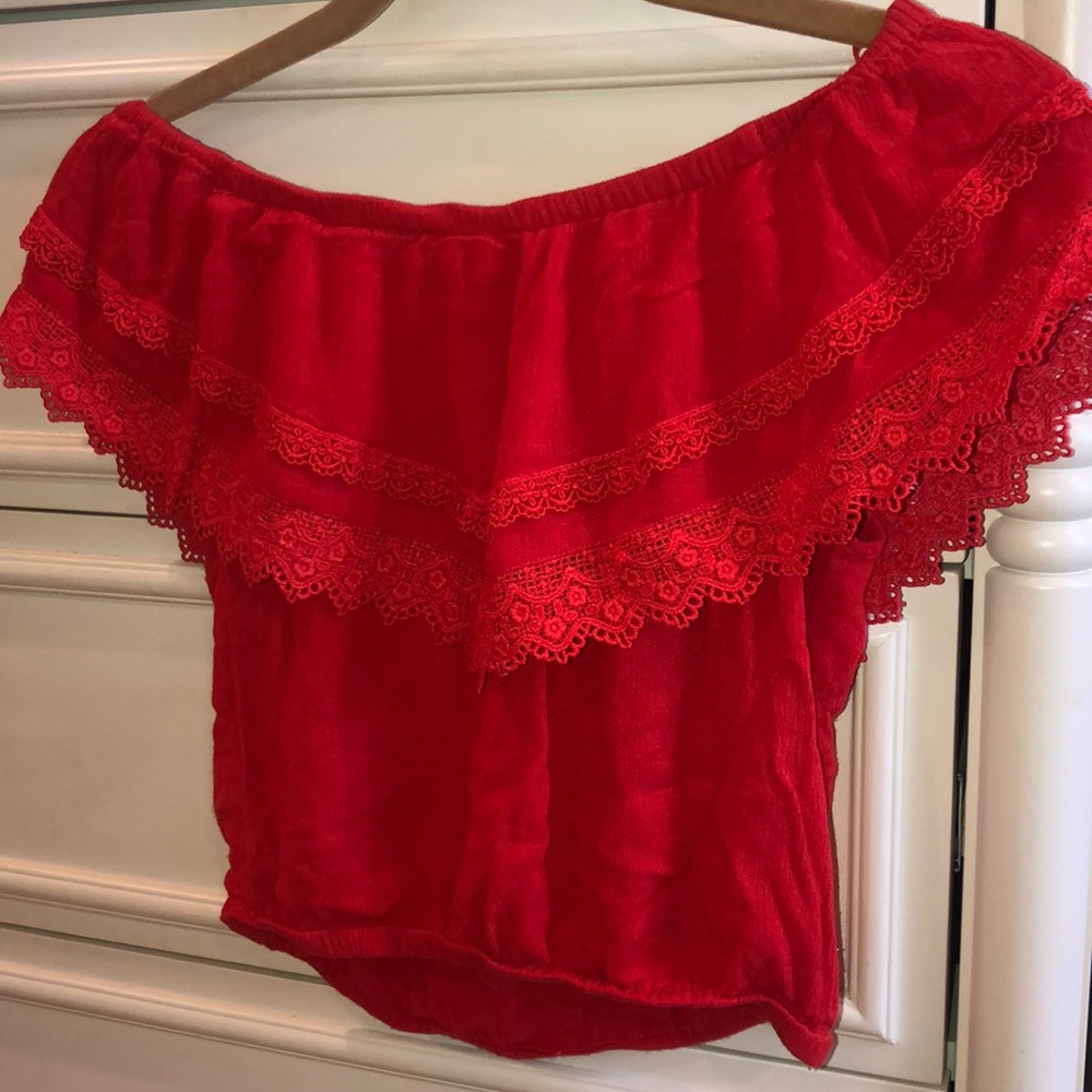 Off the shoulder cropped shirt